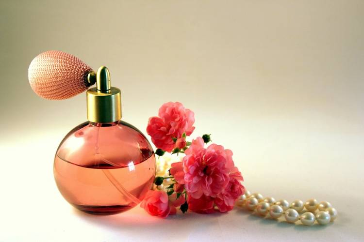 পারফিউম লাগানোর ৬টি টিপস