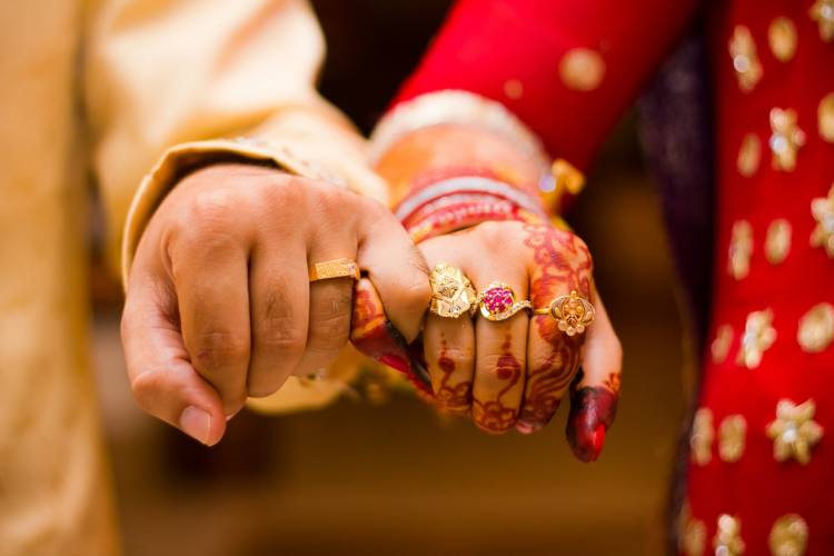 পুরুষের কোন গুণগুলো থাকলে তাকে বিয়ে করবেন ?
