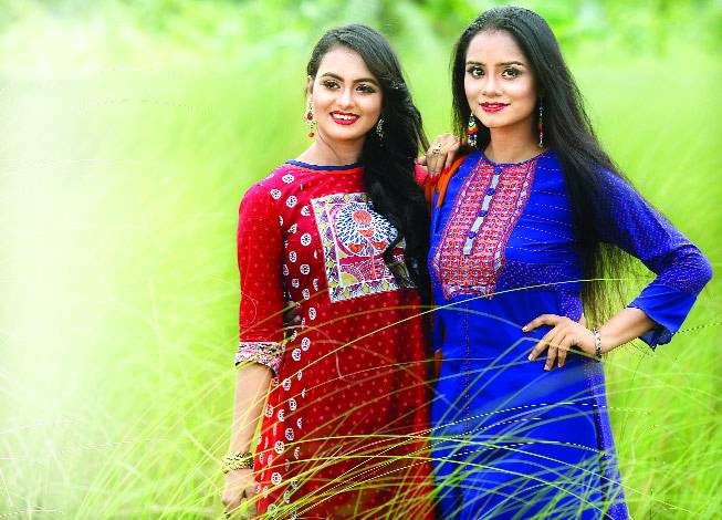 পোশাকে নতুনত্ব থাকবে নকশায়