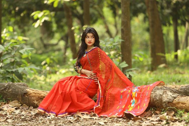 শাড়ী পরার সময় যে ৭টি ভুল থেকে দূরে থাকবেন