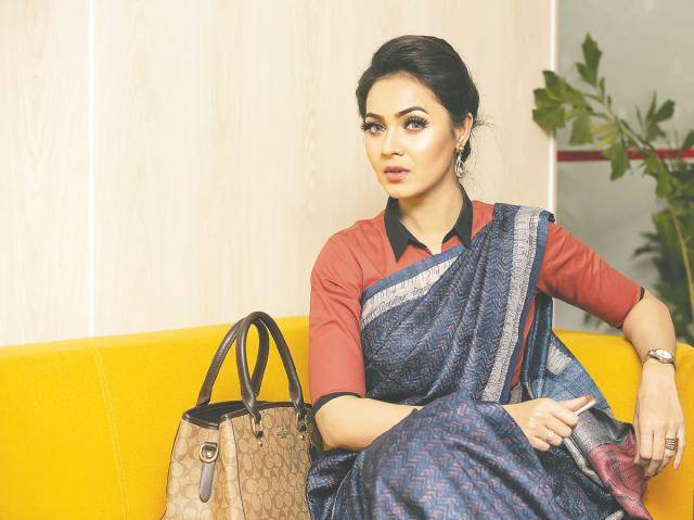 কোথায় কোন পোশাক