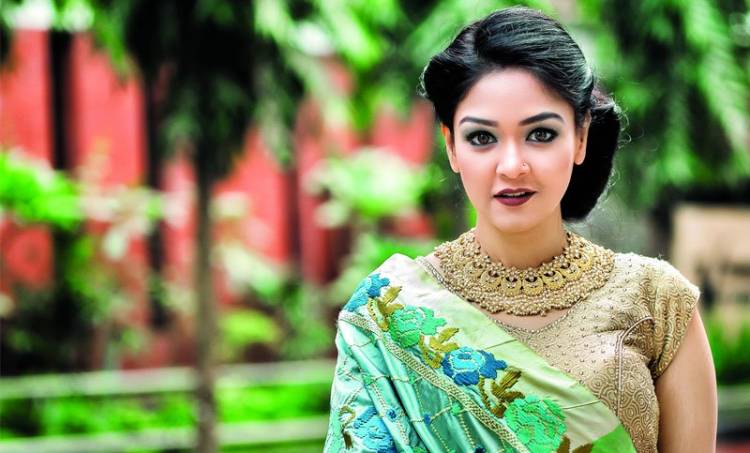 পোশাকের সাথে গয়না নির্বাচন
