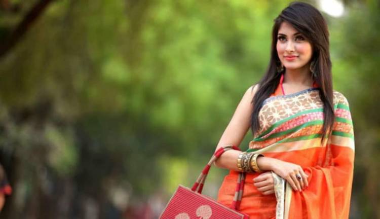 ঈদ শপিংয়ে শাড়ি