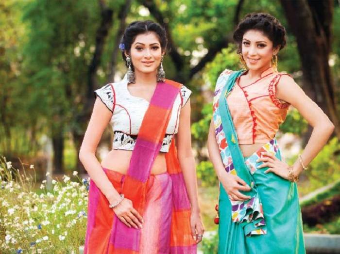 ব্লাউজের স্বকীয়তা