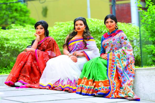  ঈদ ফ্যাশন-শাড়ির পাড়ে ভিন্নতা