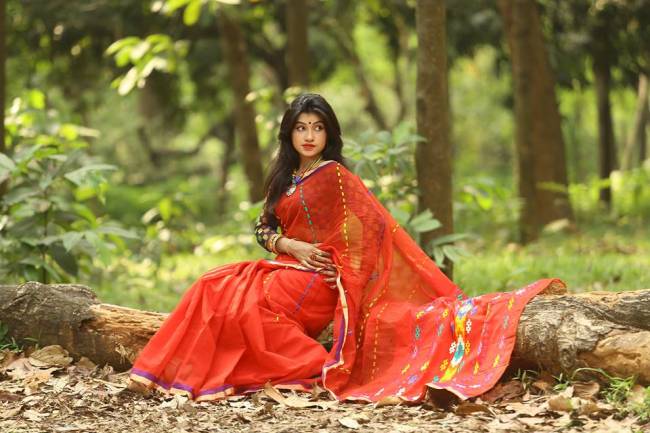 শাড়ী পরার সময় যে ৭টি ভুল থেকে দূরে থাকবেন