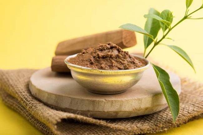 চন্দন দিয়ে রূপচর্চা !
